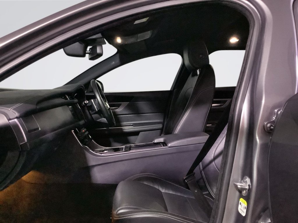 Used Jaguar XF 2018 for sale - 76434464: Photo 12