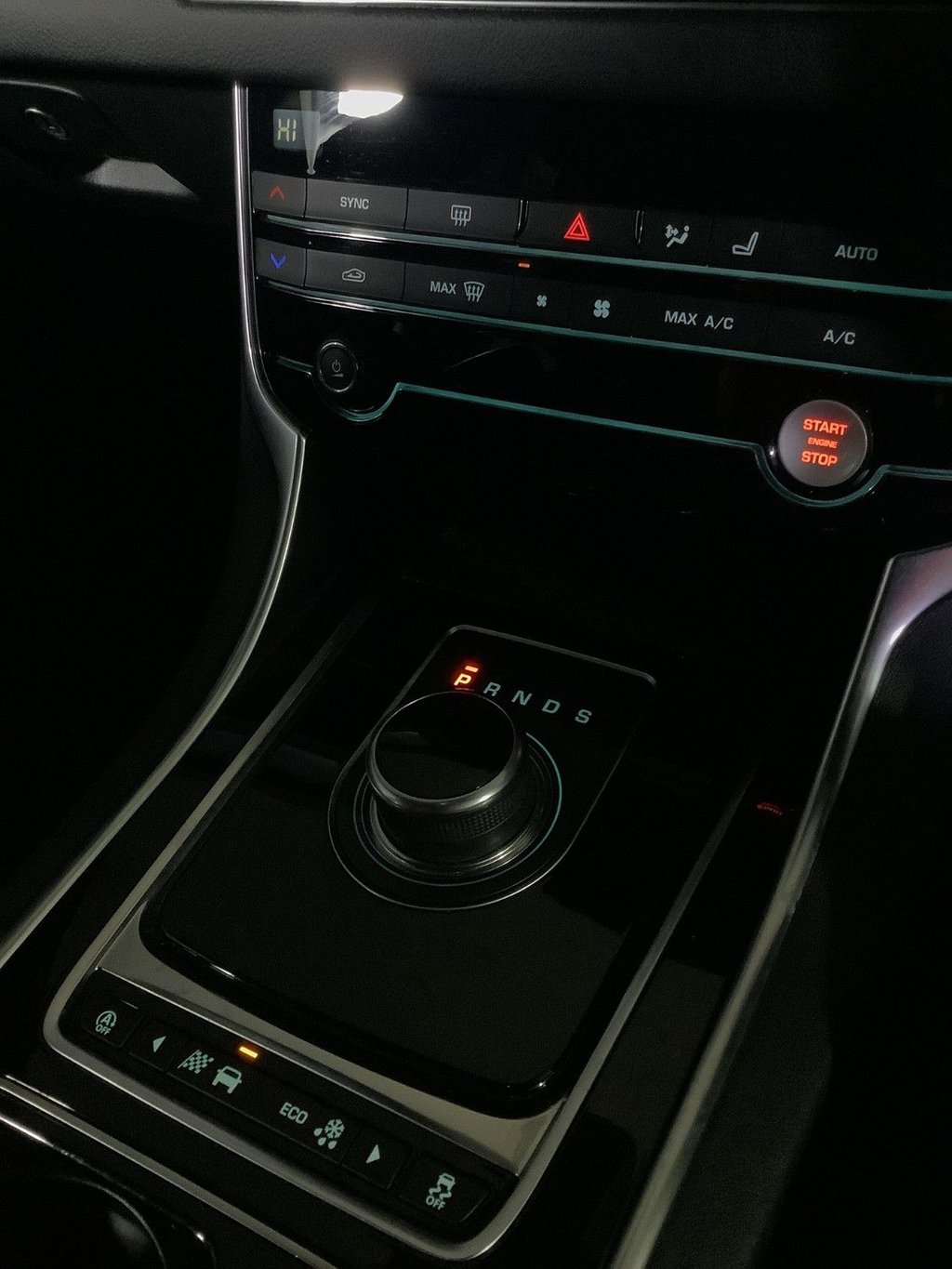 Used Jaguar XF 2018 for sale - 76434464: Photo 24