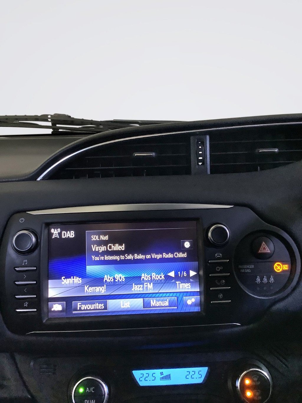 Used Toyota Yaris 2017 for sale - 77084092: Photo 18