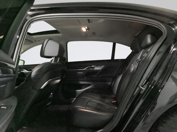 Used BMW 7 Series 2017 for sale - 75537801: Photo 13