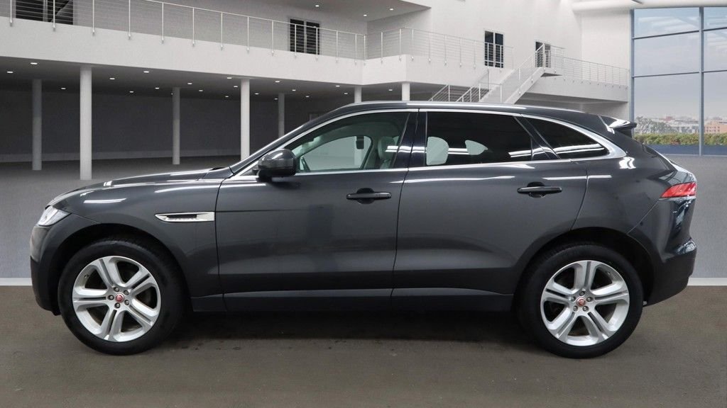 Used Jaguar F-Pace 2018 for sale - 77966925: Photo 12