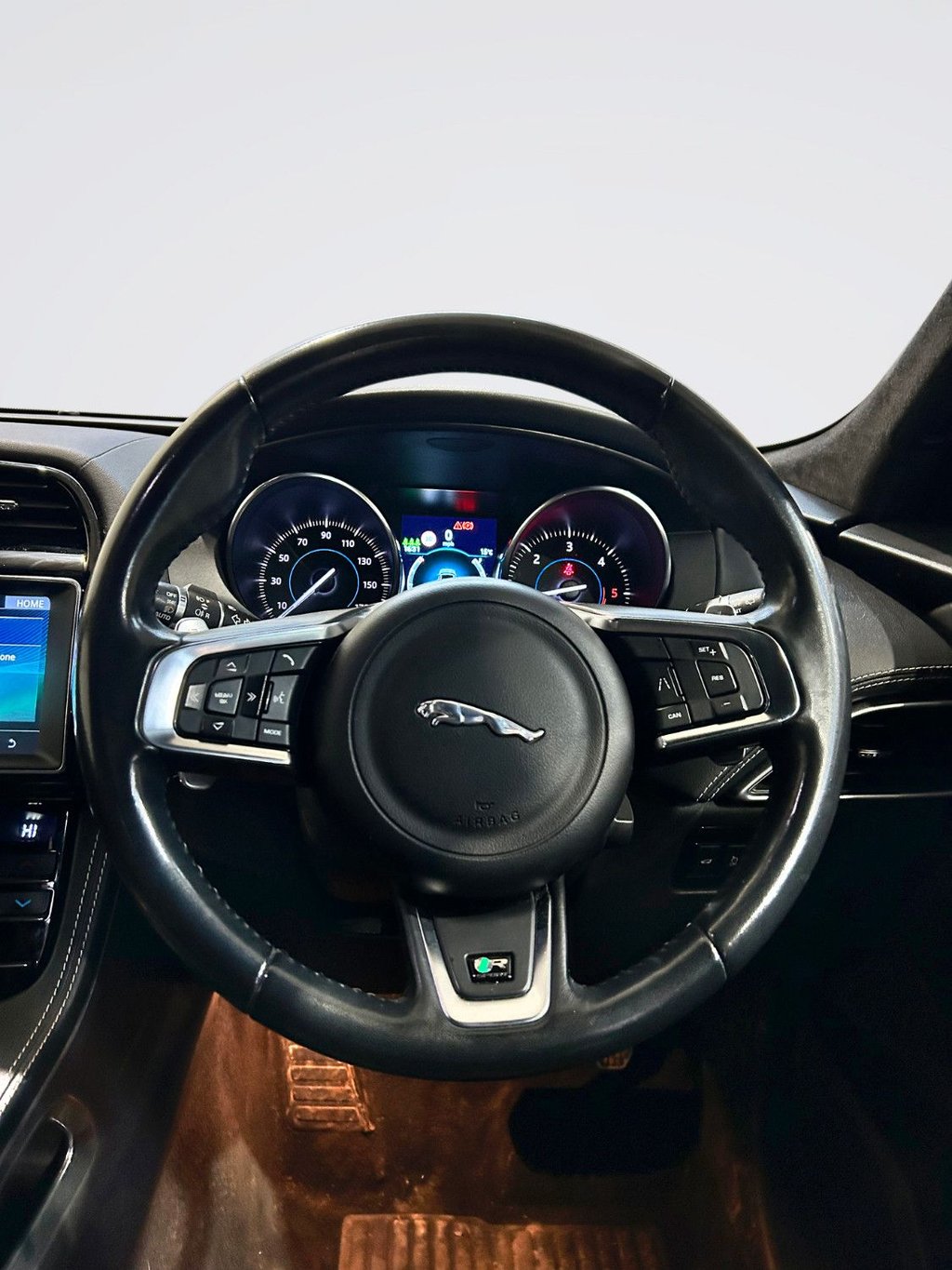 Used Jaguar F-Pace 2018 for sale - 78212497: Photo 16