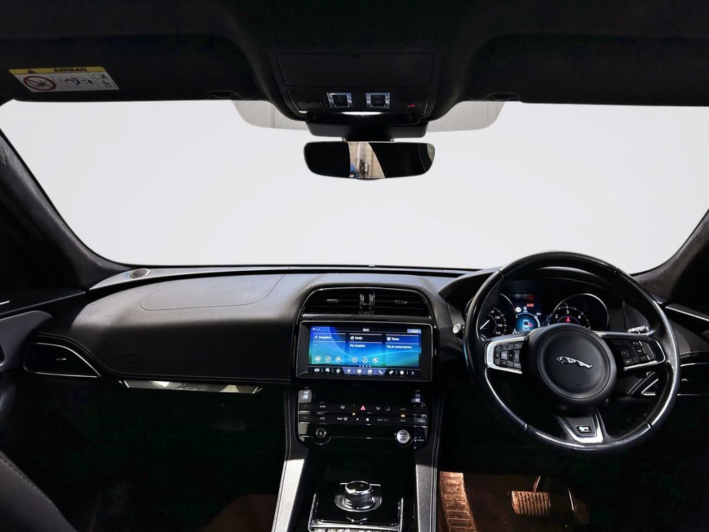 Used Jaguar F-Pace 2018 for sale - 78212497: Photo 3