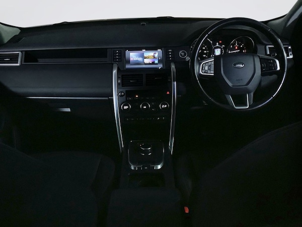 Used Land Rover Discovery Sport 2018 for sale - 76229123: Photo 3