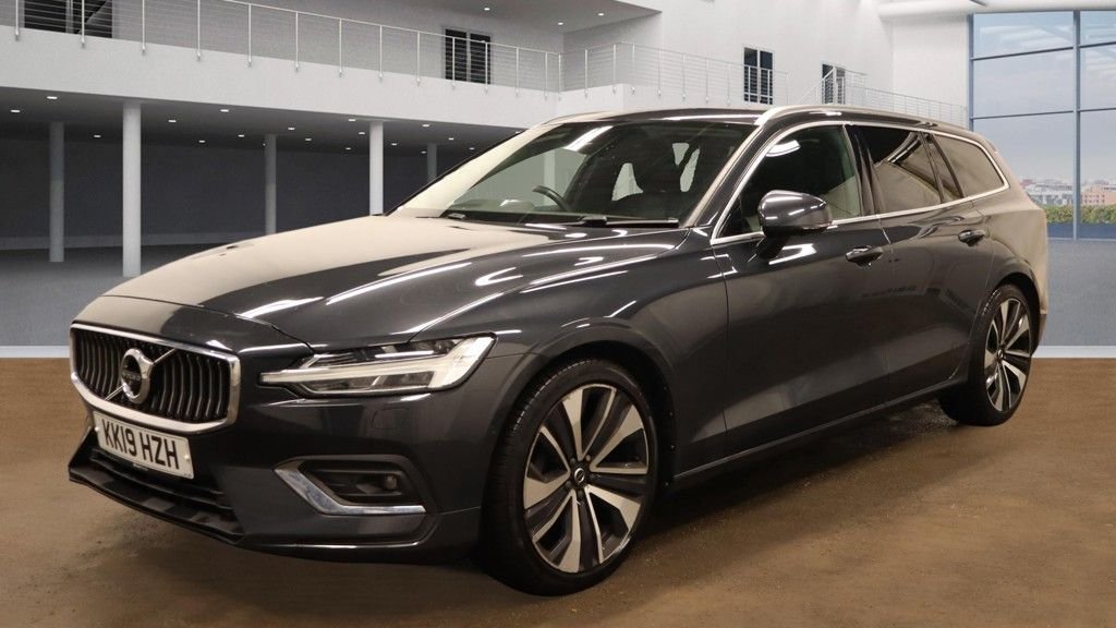 Used Volvo V60 2019 for sale - 77571606: Photo 2