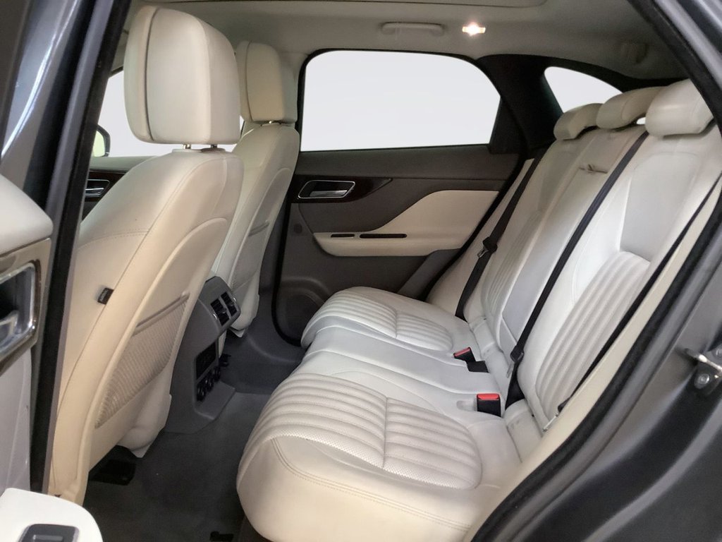 Used Jaguar F-Pace 2018 for sale - 78082361: Photo 13