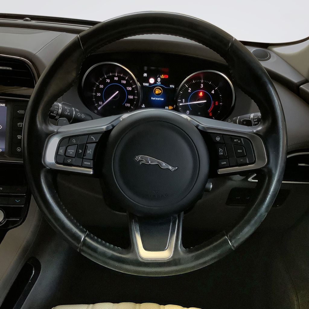 Used Jaguar F-Pace 2018 for sale - 78082361: Photo 16