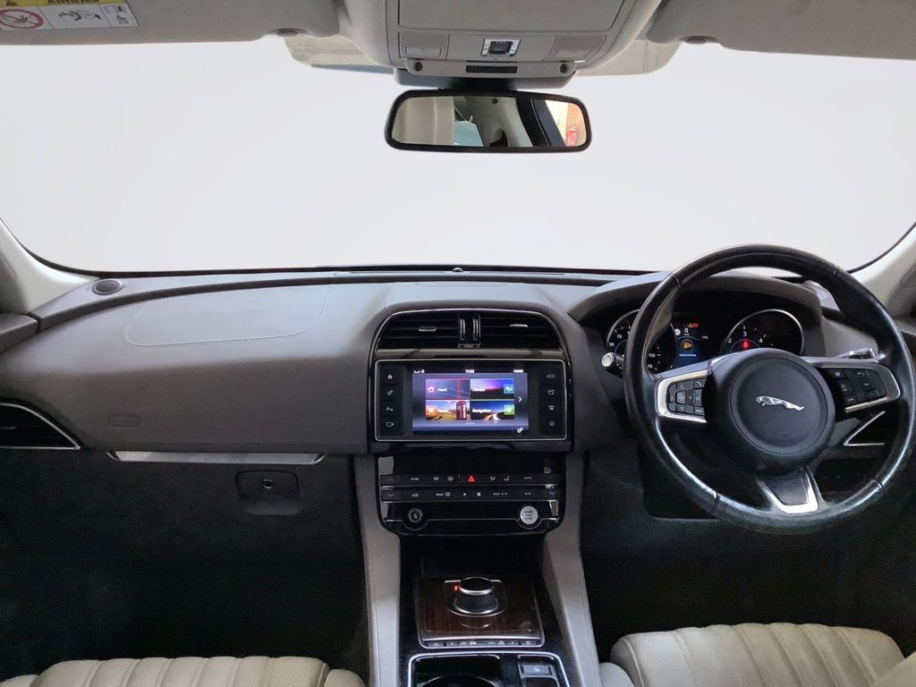 Used Jaguar F-Pace 2018 for sale - 78082361: Photo 3