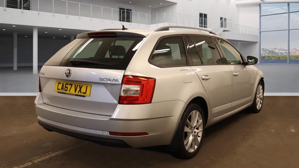 Used Skoda Octavia 2018 for sale - 76356371: Photo 4