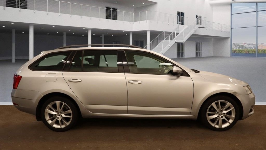 Used Skoda Octavia 2018 for sale - 76356371: Photo 5