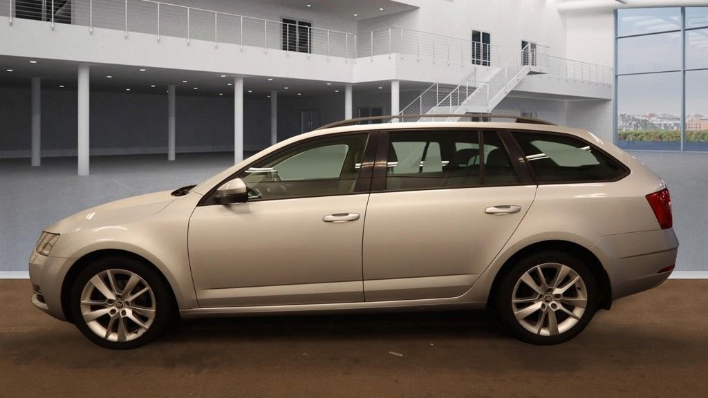 Used Skoda Octavia 2018 for sale - 76356371: Photo 6