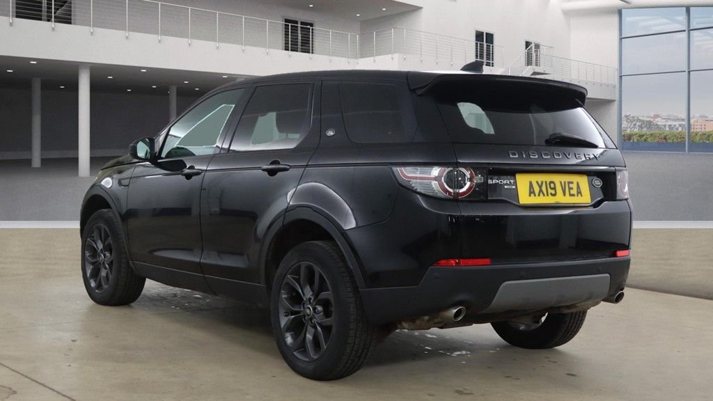 Used Land Rover Discovery Sport 2019 for sale - 76396286: Photo 3