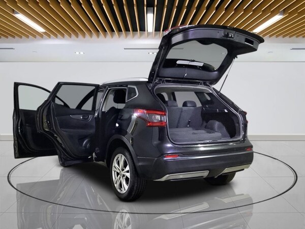 Used Nissan Qashqai 2018 for sale - 76147832: Photo 10