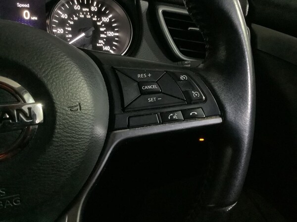 Used Nissan Qashqai 2018 for sale - 76147832: Photo 21
