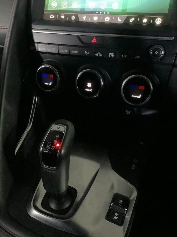 Used Jaguar E-Pace 2020 for sale - 76229128: Photo 24