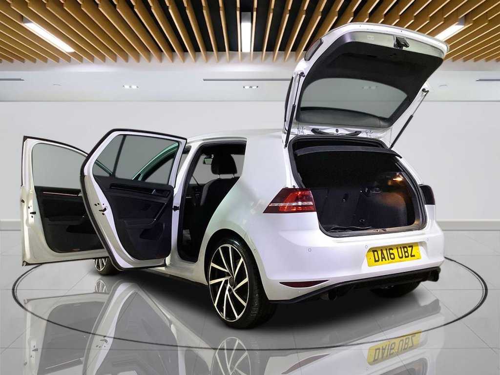 Used Volkswagen Golf 2016 for sale - 77820904: Photo 10