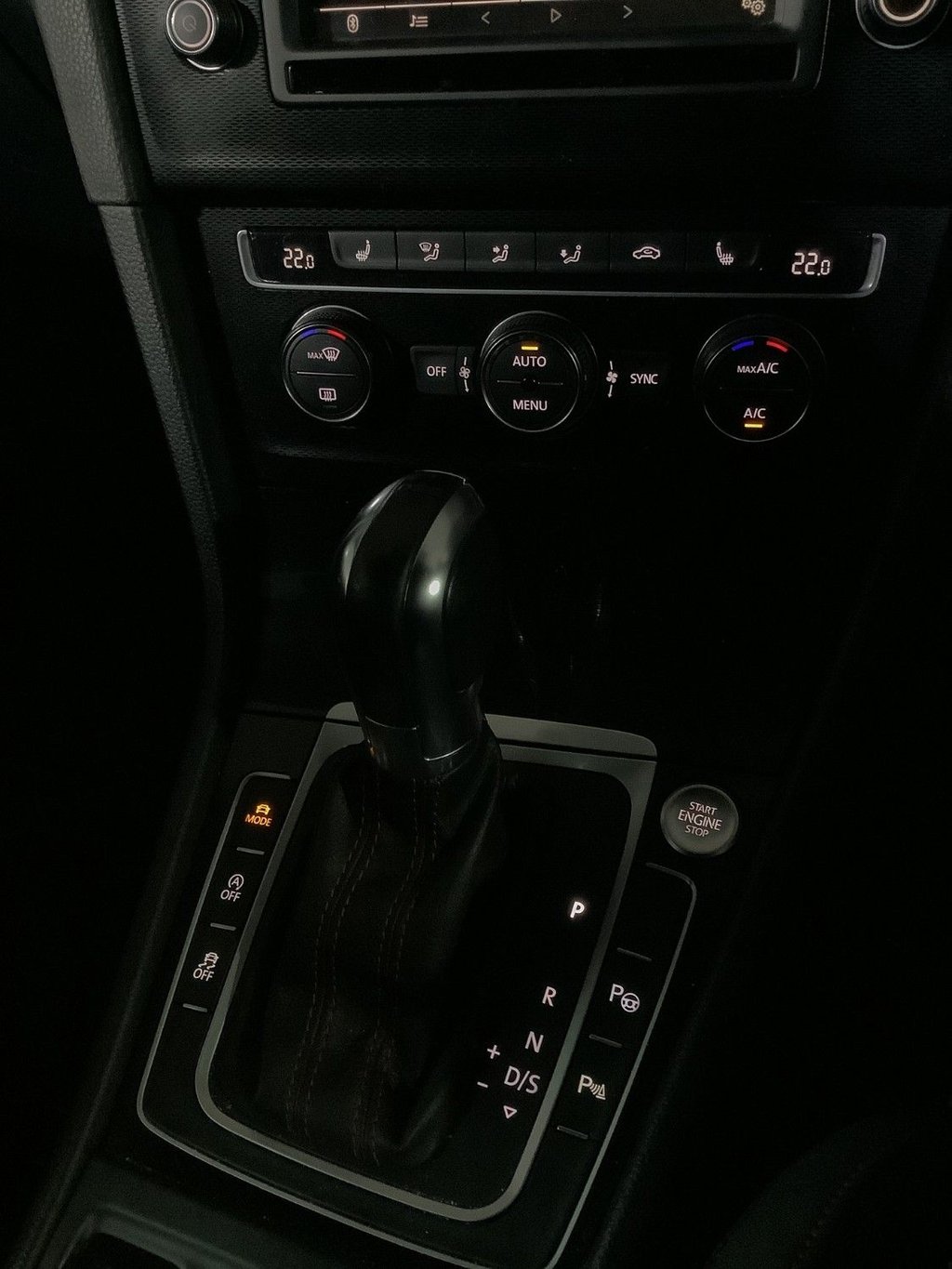 Used Volkswagen Golf 2016 for sale - 77820904: Photo 24