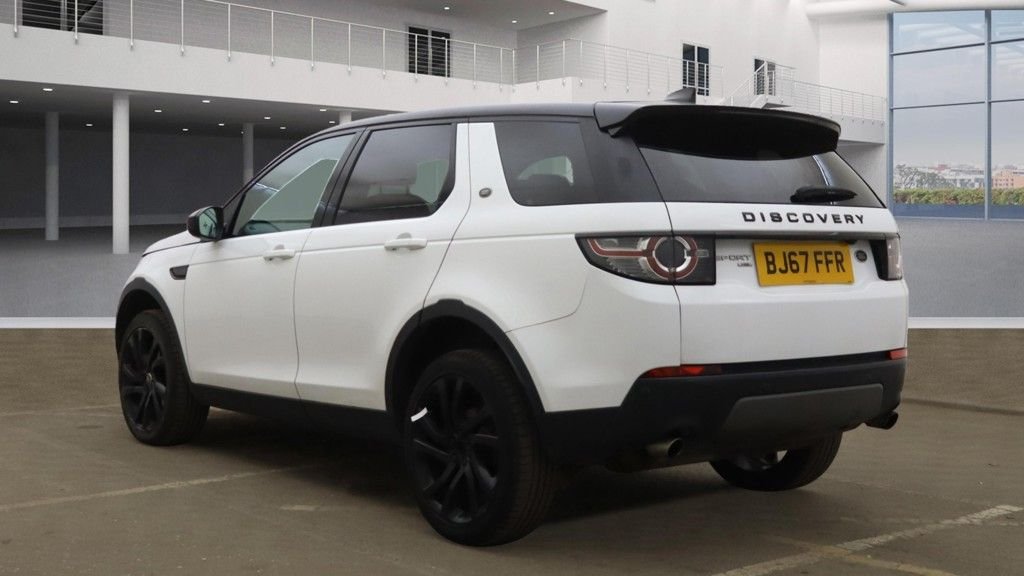 Used Land Rover Discovery Sport 2017 for sale - 76670516: Photo 3