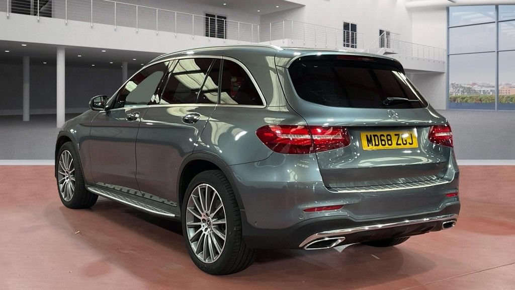 Used Mercedes-Benz GLC 2018 for sale - 76386643: Photo 2