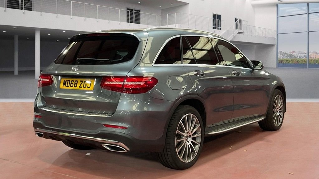 Used Mercedes-Benz GLC 2018 for sale - 76386643: Photo 3