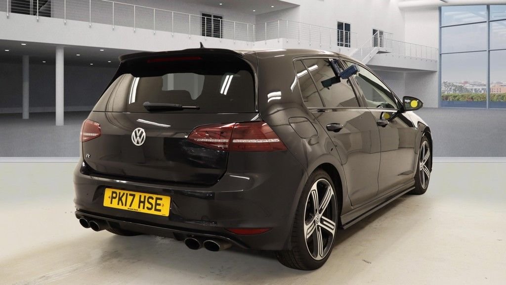 Used Volkswagen Golf 2017 for sale - 77850437: Photo 10