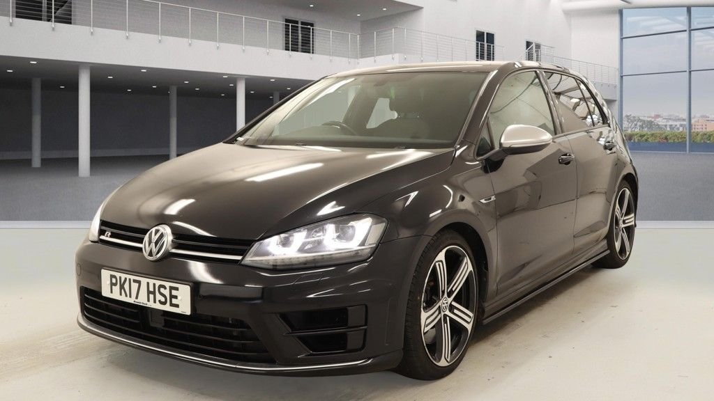 Used Volkswagen Golf 2017 for sale - 77850437: Photo 8