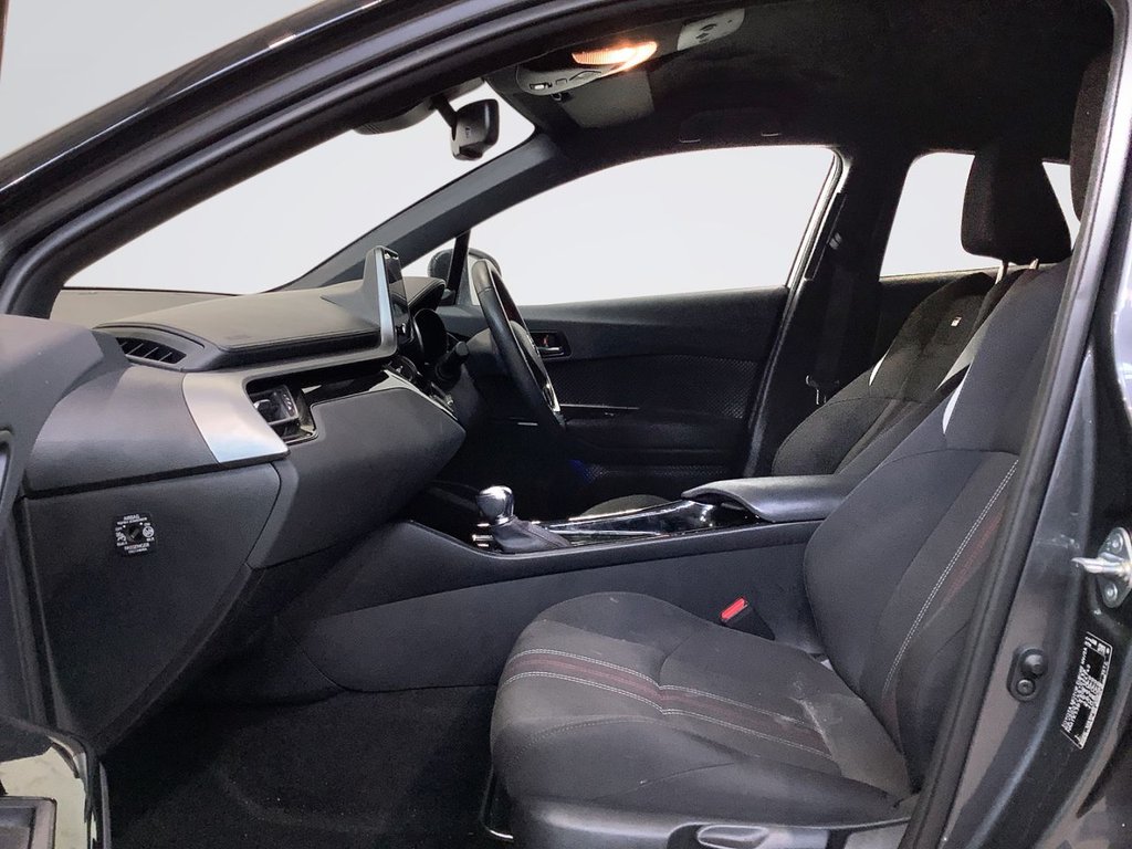 Used Toyota C-HR 2023 for sale - 77952373: Photo 12