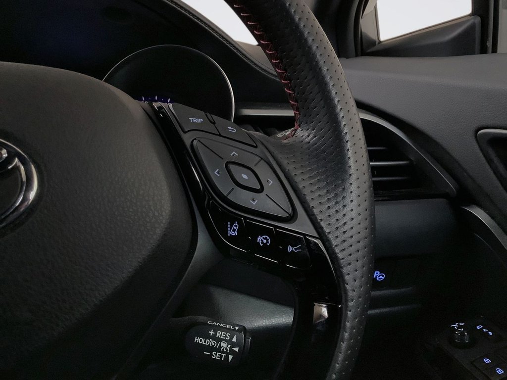 Used Toyota C-HR 2023 for sale - 77952373: Photo 19