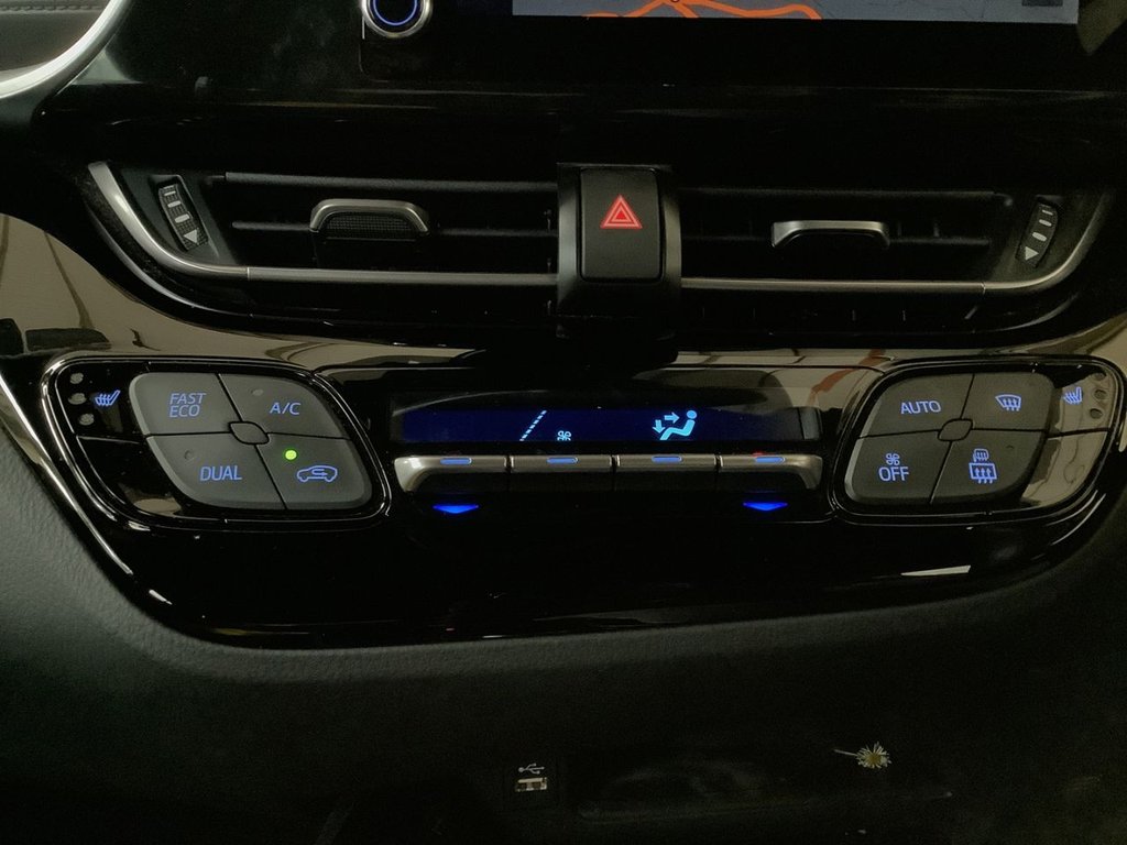 Used Toyota C-HR 2023 for sale - 77952373: Photo 22