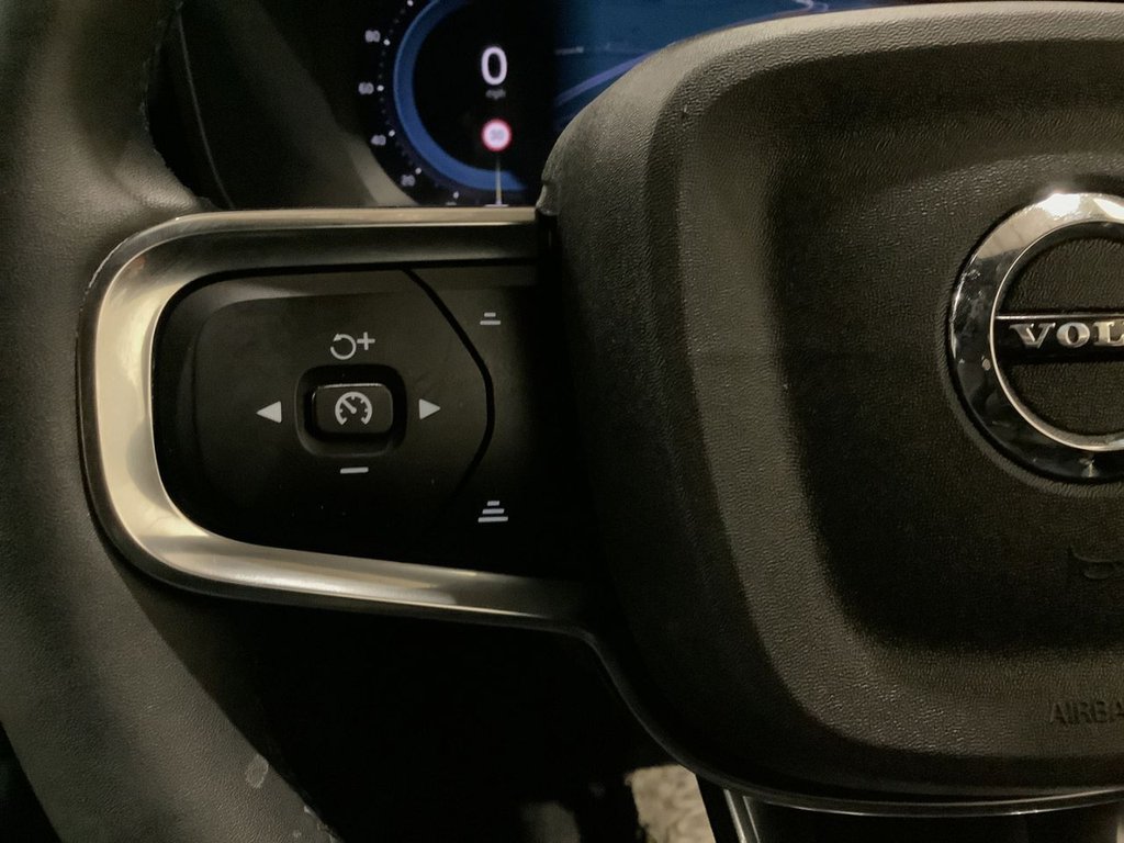 Used Volvo XC40 2022 for sale - 77520525: Photo 17