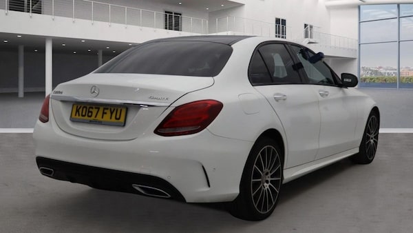 Used Mercedes-Benz C-Class 2018 for sale - 76210890: Photo 4