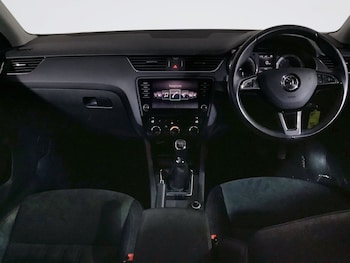 Used Skoda Octavia 2019 for sale - 76520609: Photo