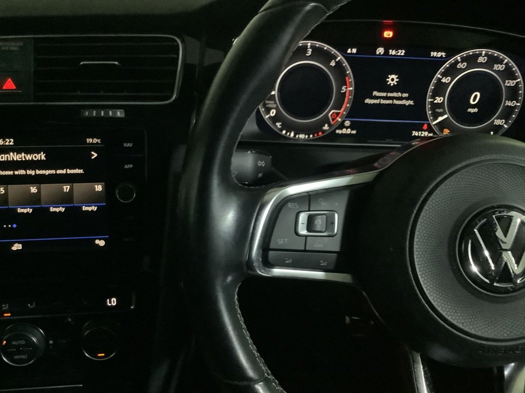 Used Volkswagen Golf 2018 for sale - 76185185: Photo 15