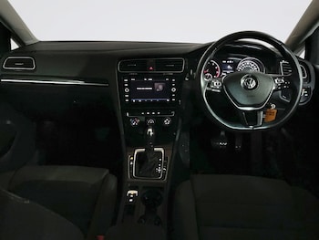 Used Volkswagen Golf 2018 for sale - 76445895: Photo