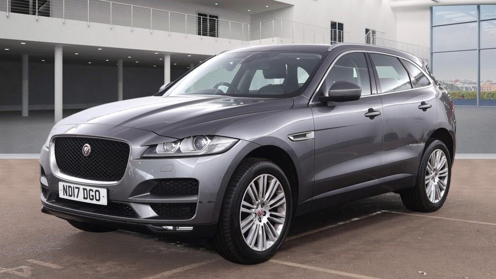Used Jaguar F-Pace 2017 for sale - 77849429: Photo 2