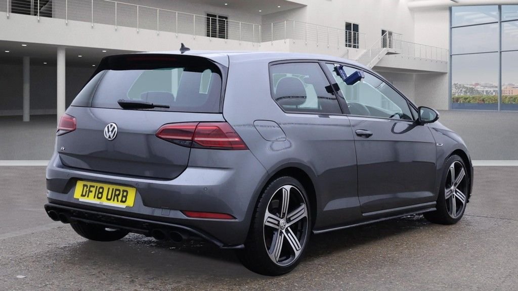 Used Volkswagen Golf 2018 for sale - 76546385: Photo 8