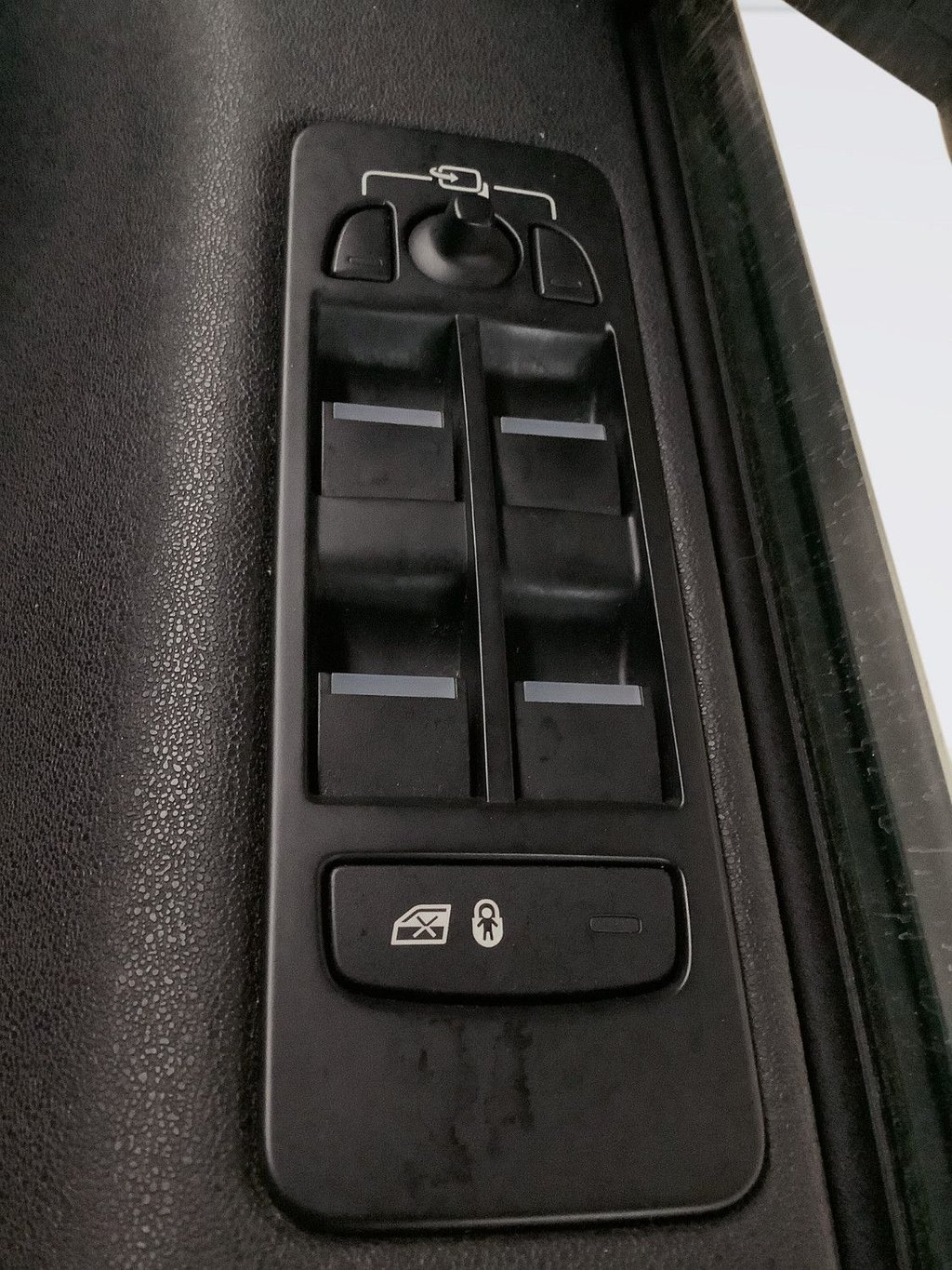 Used Land Rover Discovery Sport 2017 for sale - 78056212: Photo 25