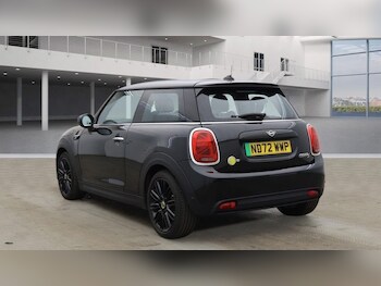 Used MINI Hatch 2022 for sale - 77360021: Photo