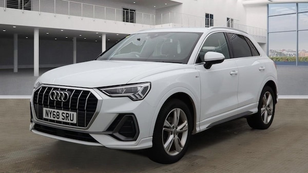 Used Audi Q3 2019 for sale - 76279843: Photo 2
