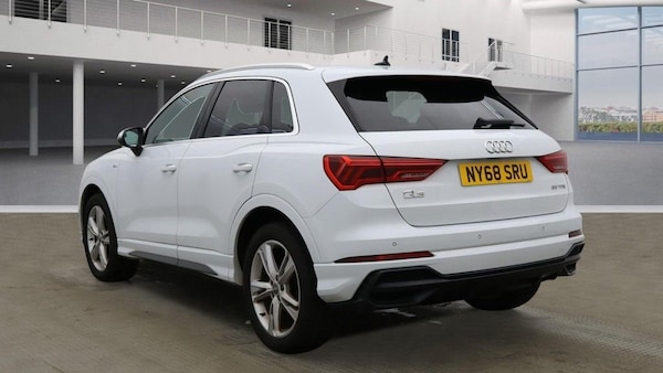 Used Audi Q3 2019 for sale - 76279843: Photo 3