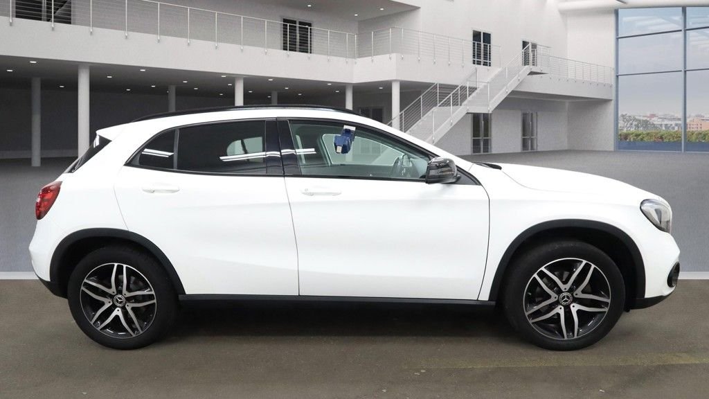 Used Mercedes-Benz GLA 2018 for sale - 76356683: Photo 5
