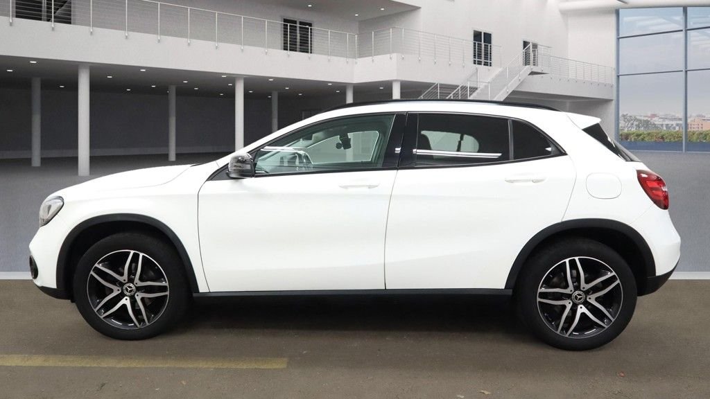 Used Mercedes-Benz GLA 2018 for sale - 76356683: Photo 6