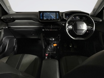 Used Peugeot 2008 2022 for sale - 76546431: Photo