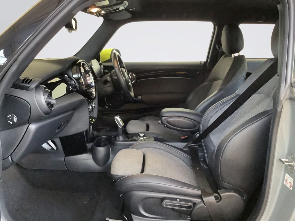 Used MINI Hatch 2022 for sale - 77835400: Photo 11