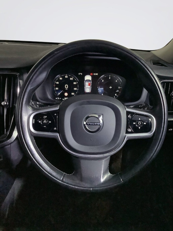 Used Volvo V60 2018 for sale - 76210046: Photo 14