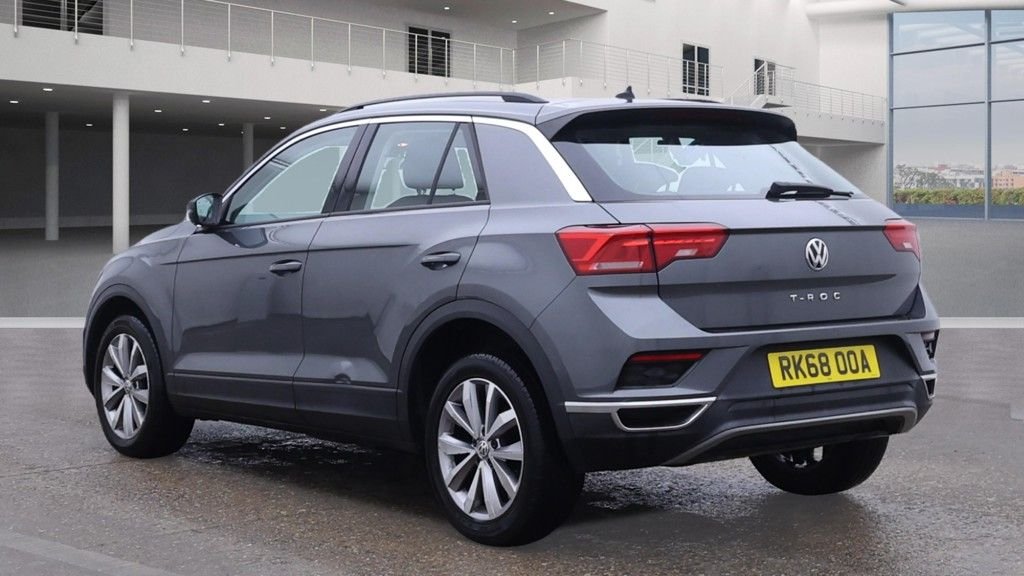 Used Volkswagen T-Roc 2018 for sale - 76470124: Photo 3