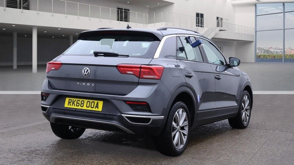 Used Volkswagen T-Roc 2018 for sale - 76470124: Photo 4