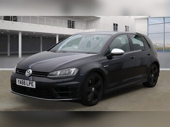 Used Volkswagen Golf 2016 for sale - 76470621: Photo