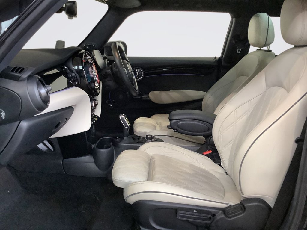 Used MINI Hatch 2022 for sale - 77703548: Photo 12