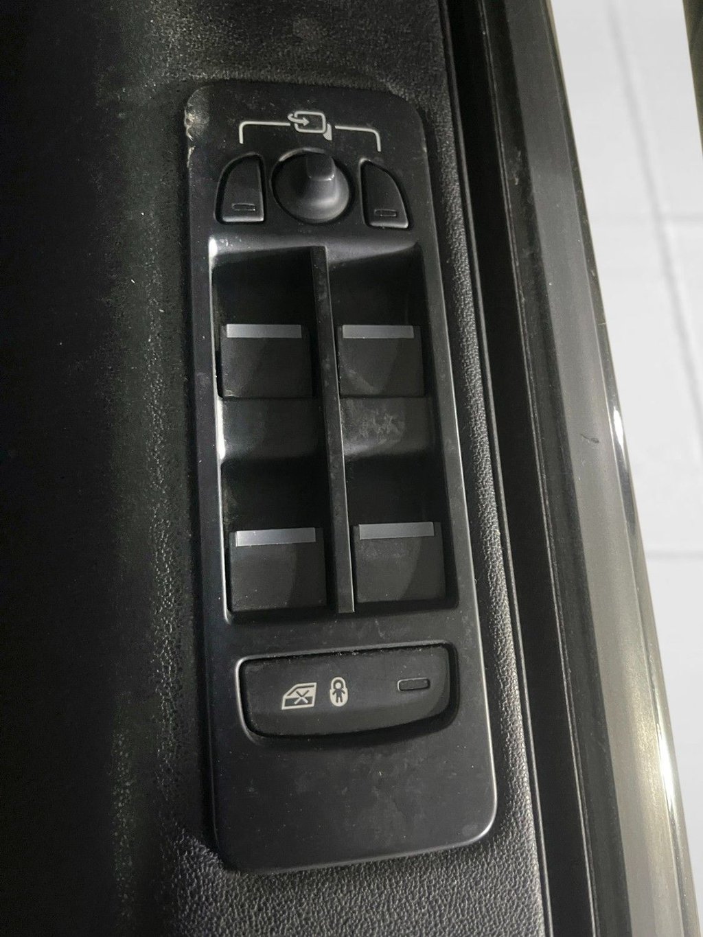 Used Land Rover Discovery Sport 2019 for sale - 77139597: Photo 24